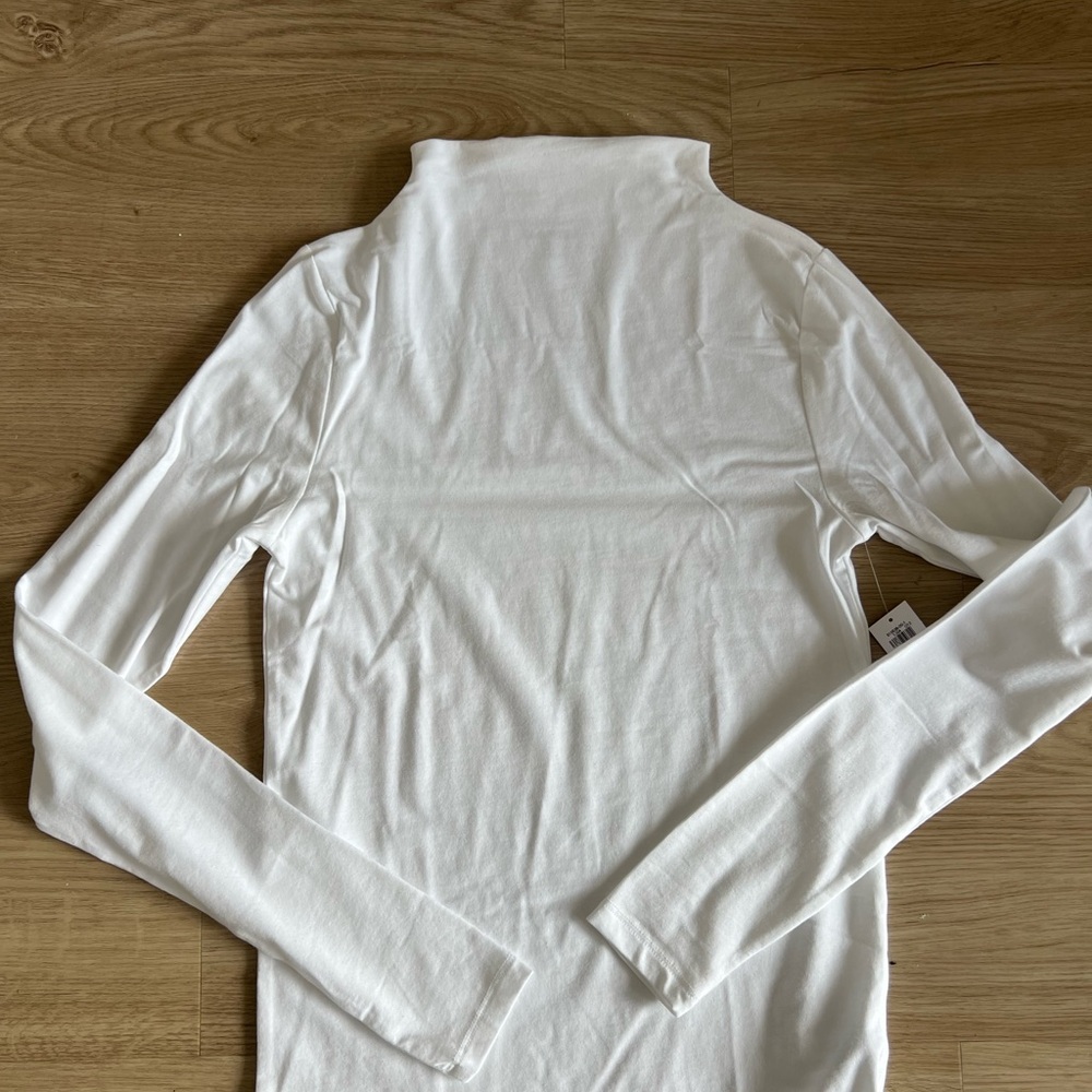 Old Navy White Long Sleeve Mockneck
